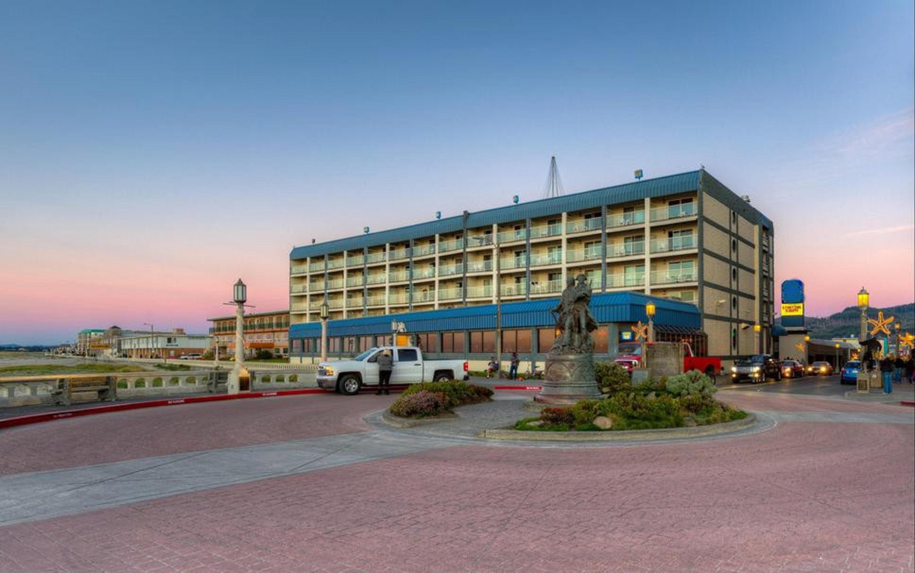 Promenade Inn & Suites Oceanfront 锡赛德 外观 照片