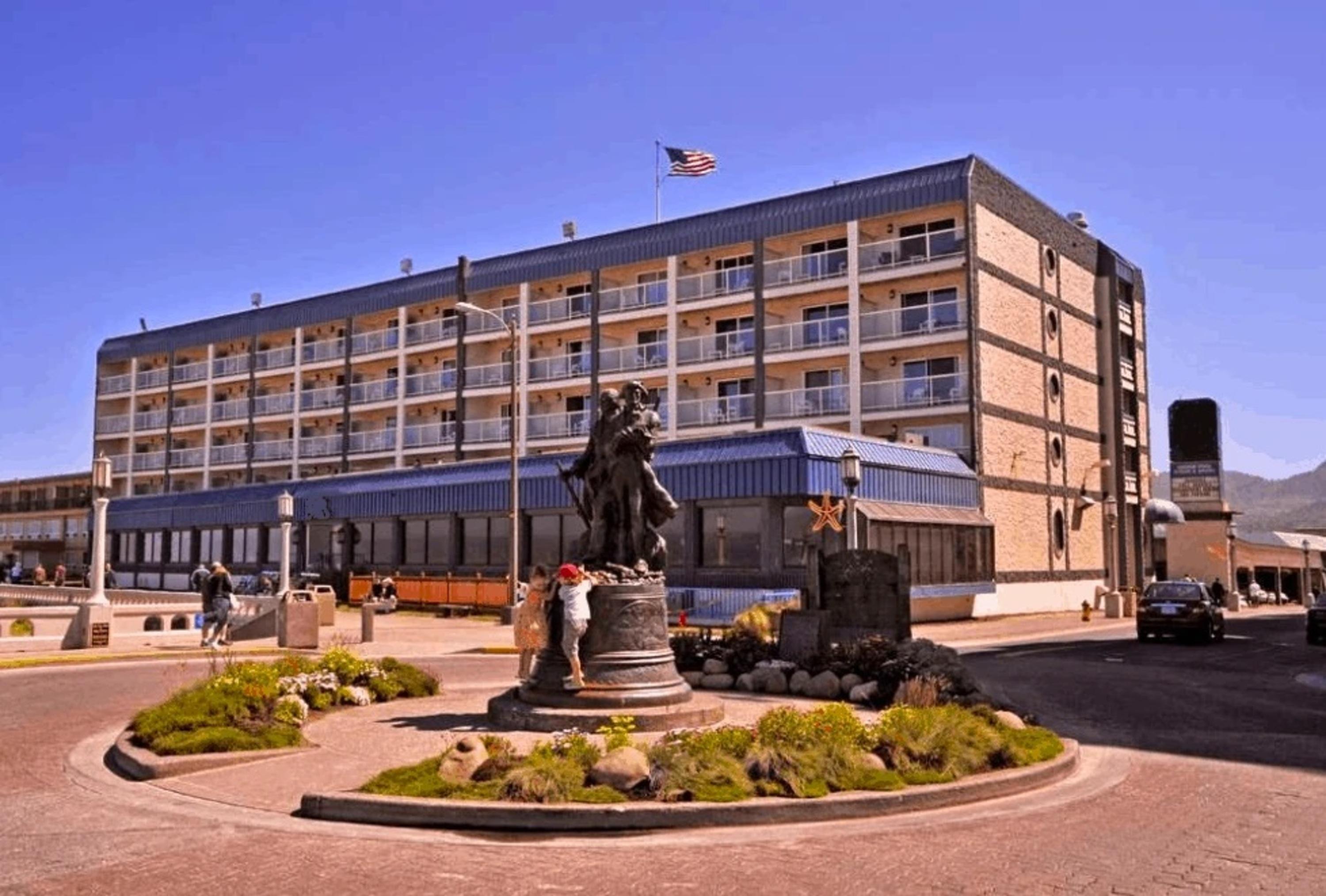 Promenade Inn & Suites Oceanfront 锡赛德 外观 照片