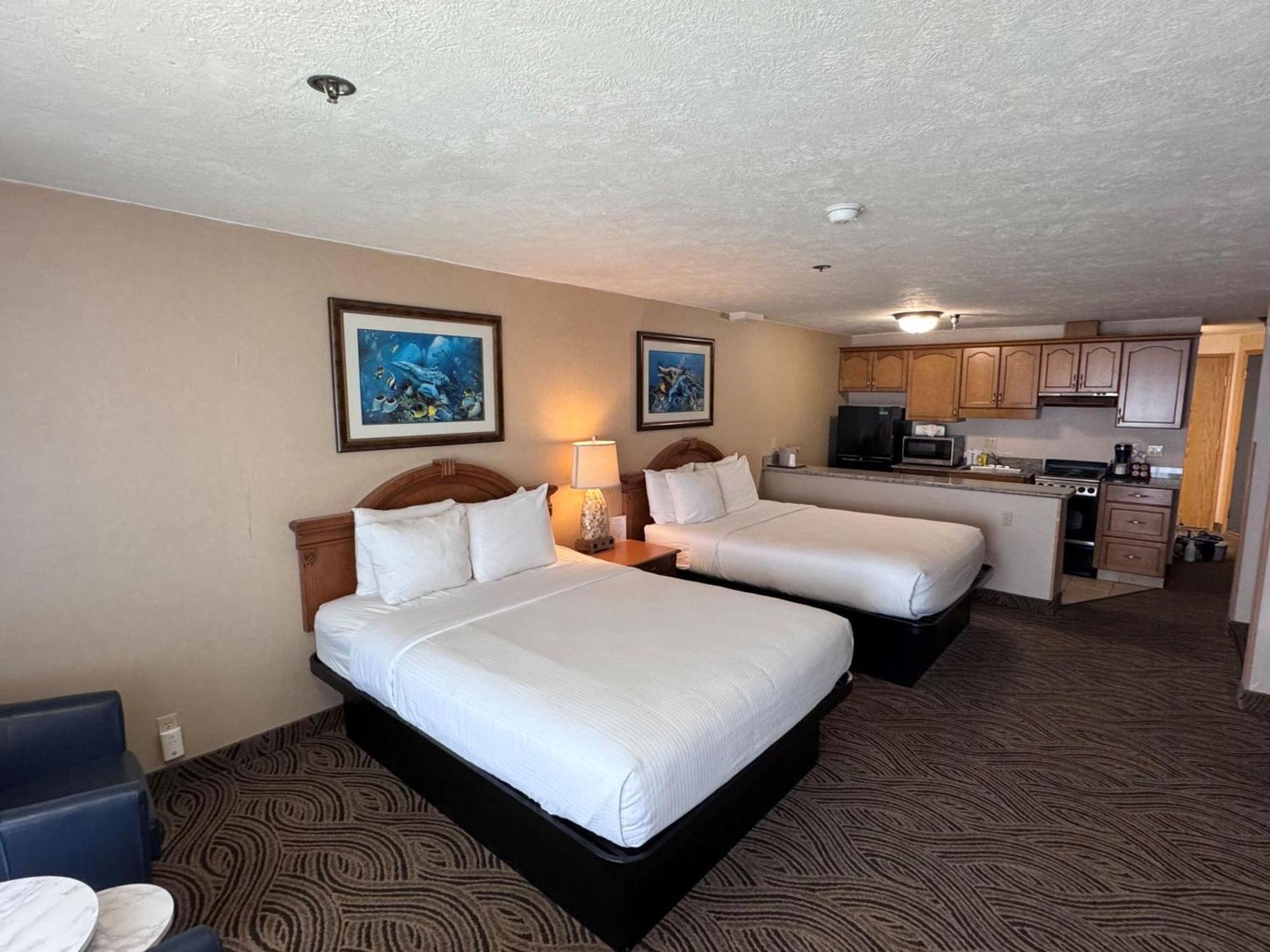 Promenade Inn & Suites Oceanfront 锡赛德 外观 照片