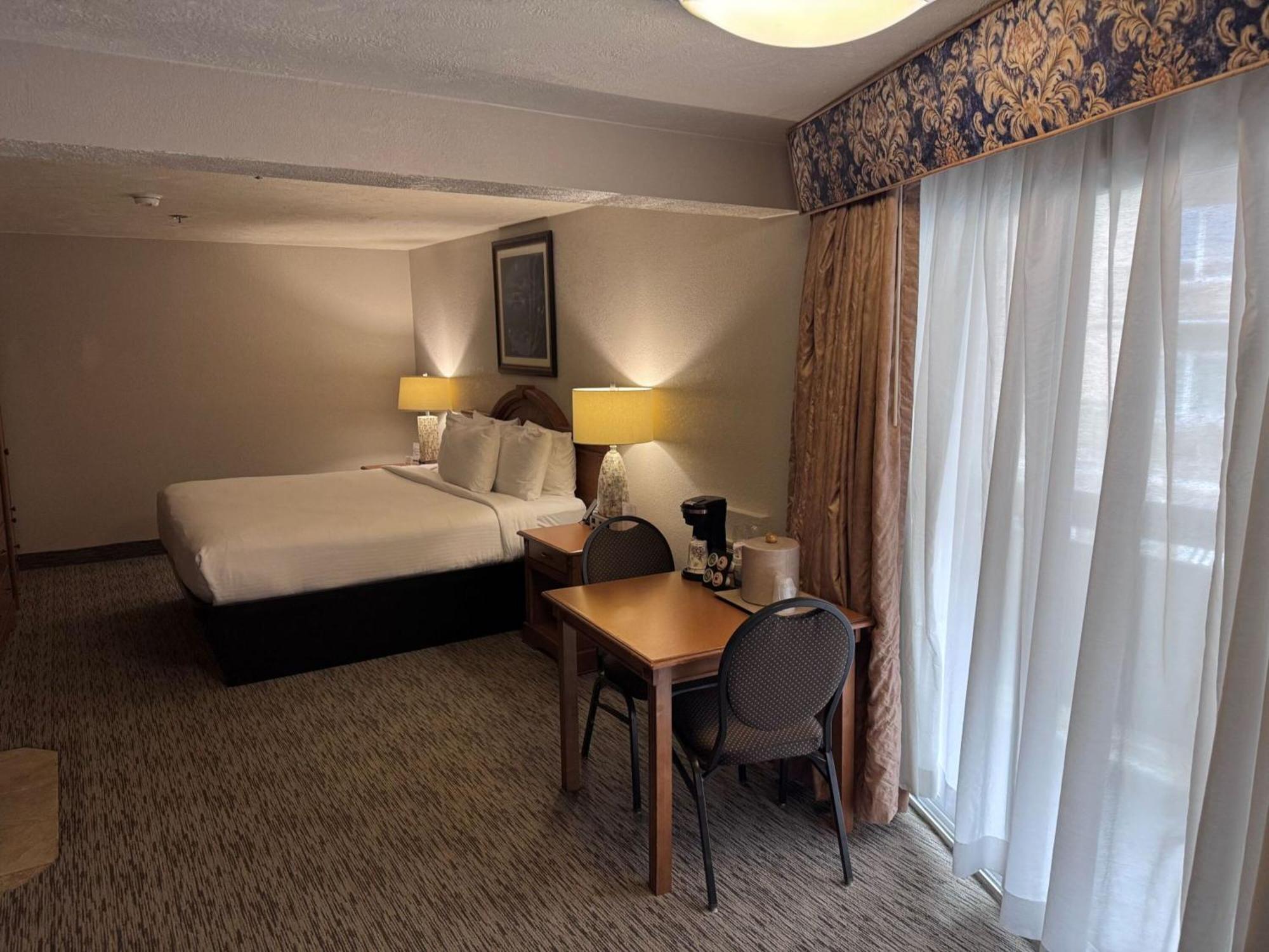 Promenade Inn & Suites Oceanfront 锡赛德 外观 照片