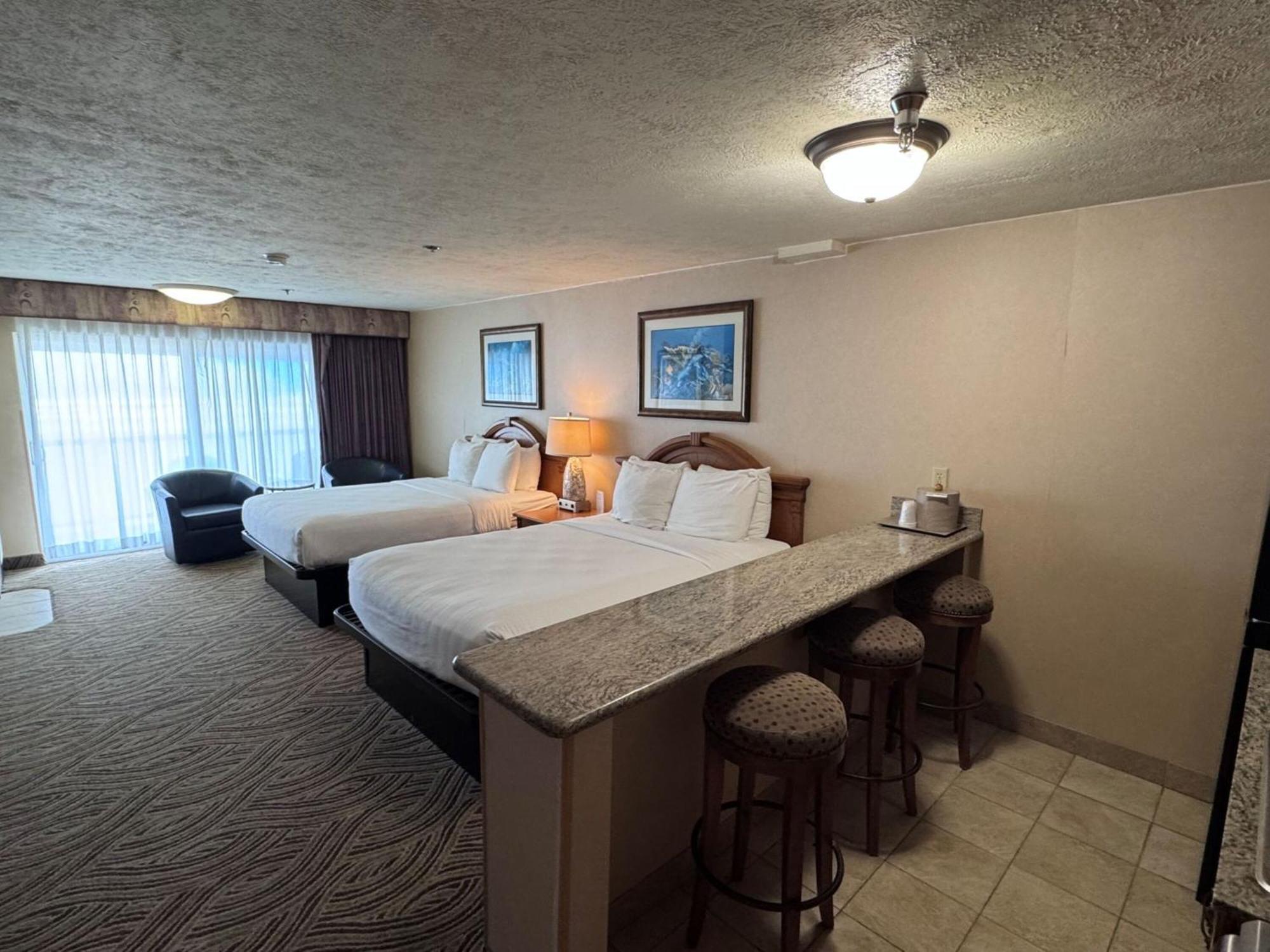 Promenade Inn & Suites Oceanfront 锡赛德 外观 照片