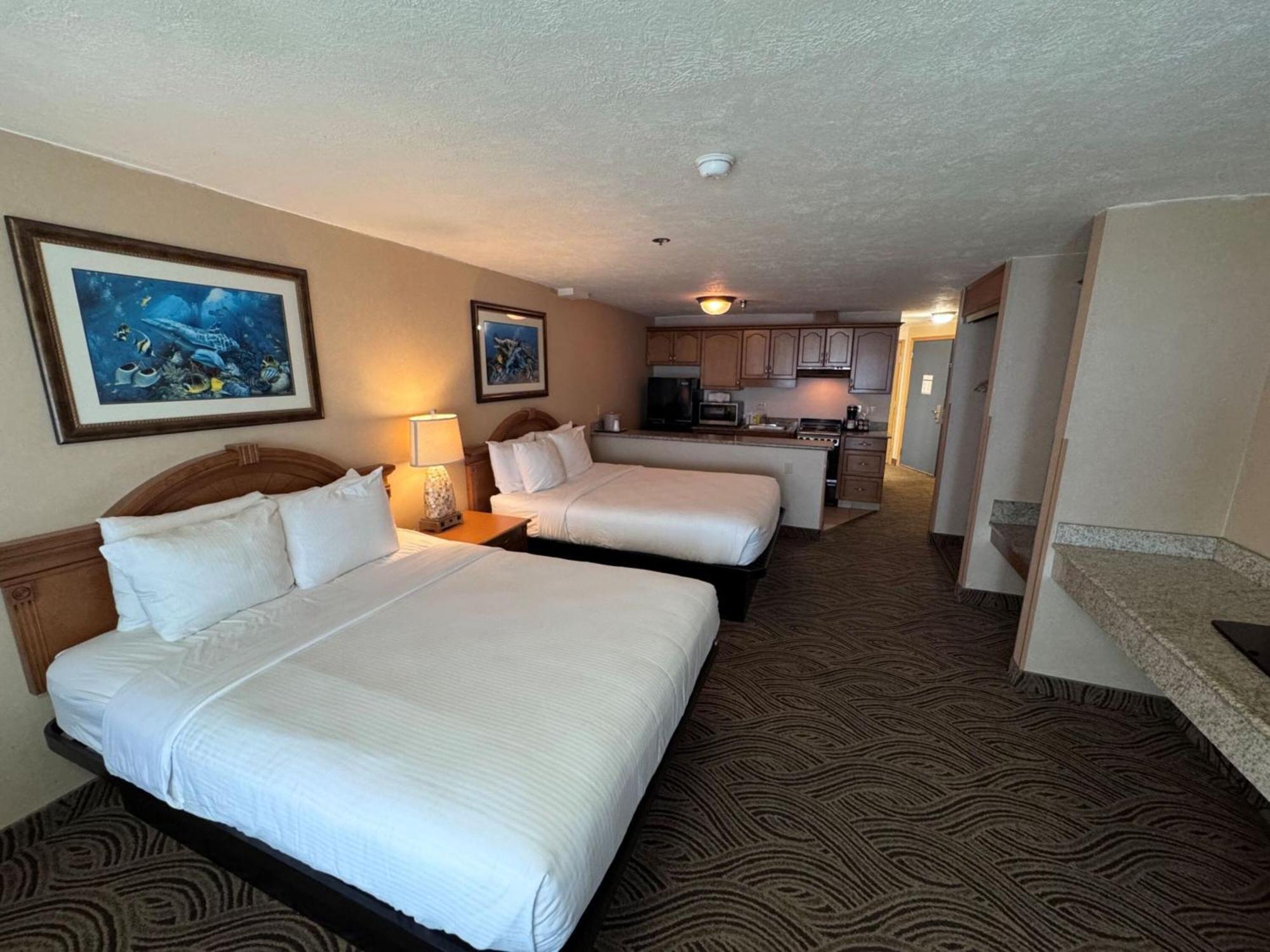 Promenade Inn & Suites Oceanfront 锡赛德 外观 照片