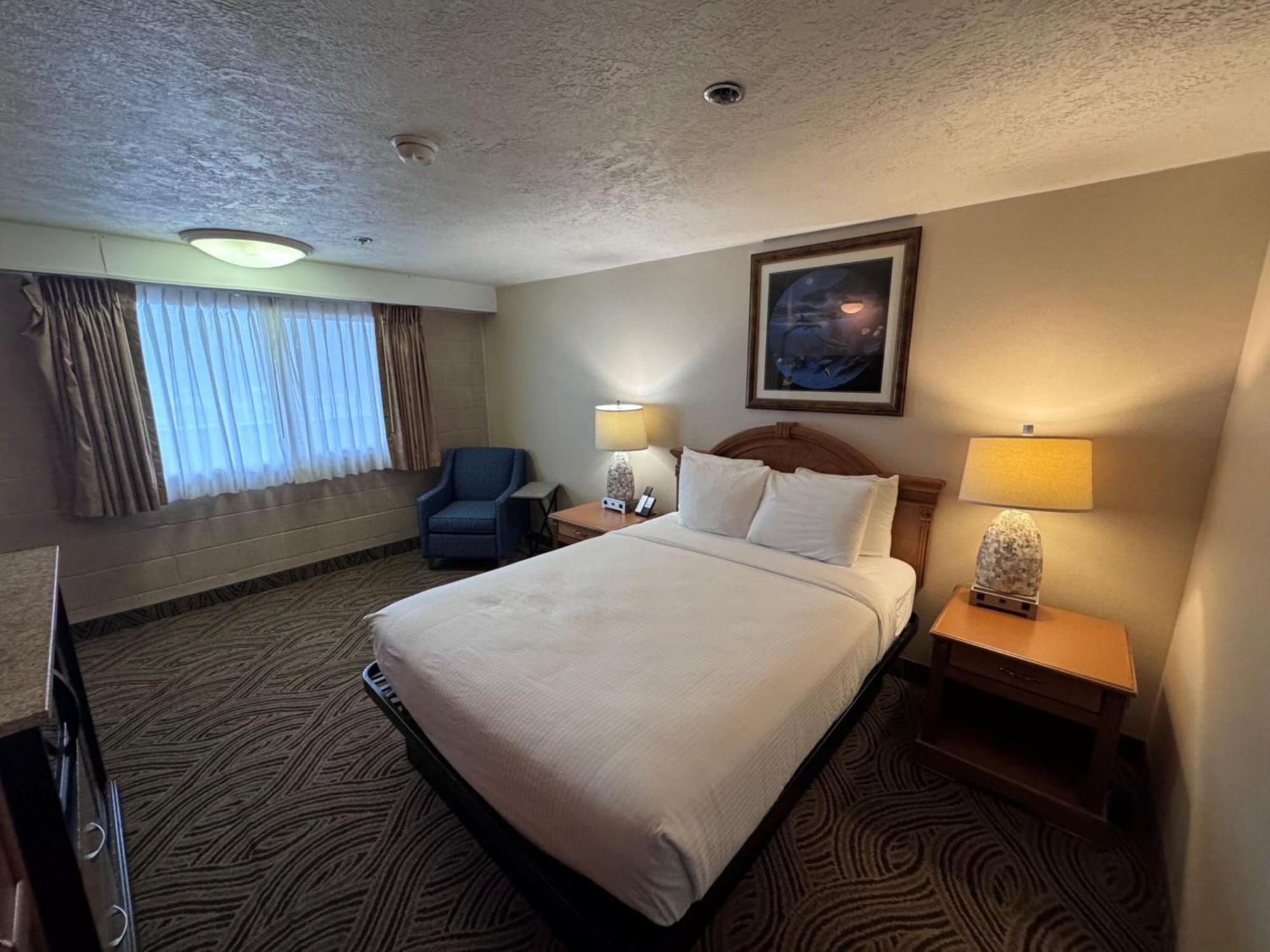Promenade Inn & Suites Oceanfront 锡赛德 外观 照片